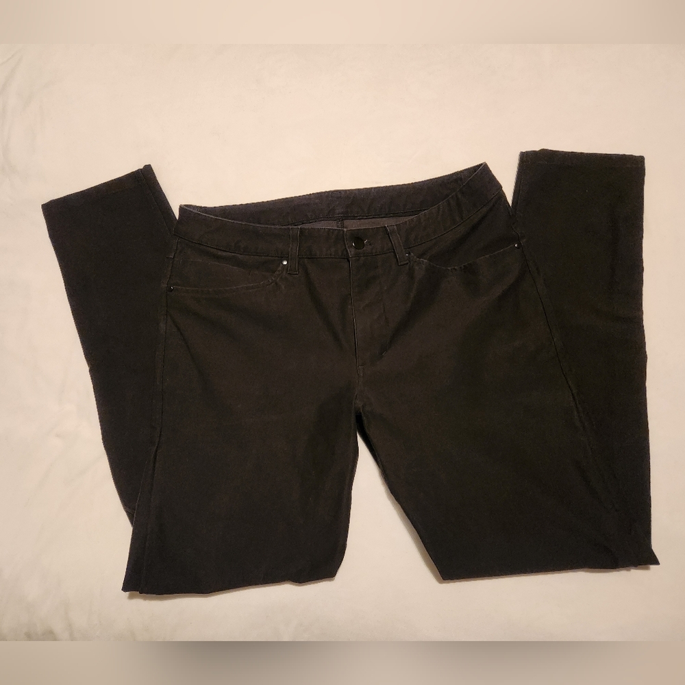 Men's Black Lululemon ABC Slim Pants. Sz 33. Great condition.